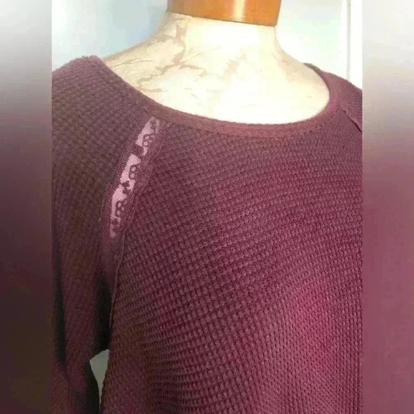 Anthropologie Women Free People Maroon Lace Hi Lo Waffle Thermal Top Medium GUC - Picture 5 of 15